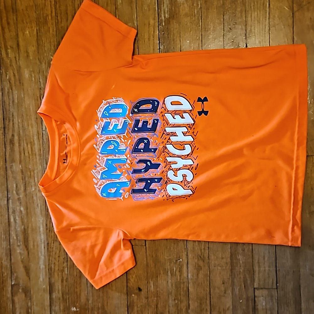 Boys under armour short sleeve shirt